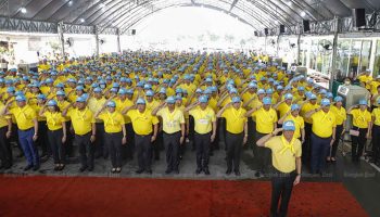 Премьер-министр призвал Таиланд носить желтую одежду и посещать мероприятия