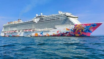 Прибытие круизного лайнера является хорошим предзнаменованием для морского туризма