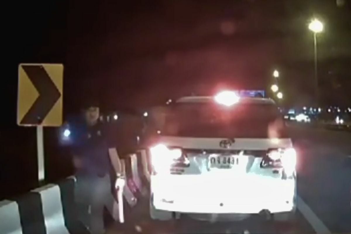 Проблемы с путешествиями в Таиланд: ограбление полицейскими на большой дороге вызвало бурю негодования