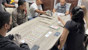 Россиянка арестована за контрабанду и обмен поддельных долларов на Пхукете