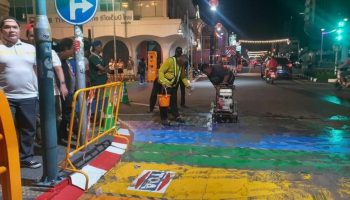 Скандал из-за дтп с участием мотоциклов на радужном пешеходном переходе Пхукета