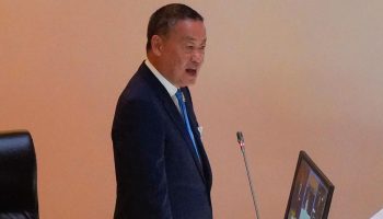 Сретта допрашивали из-за изменений в цифровом кошельке