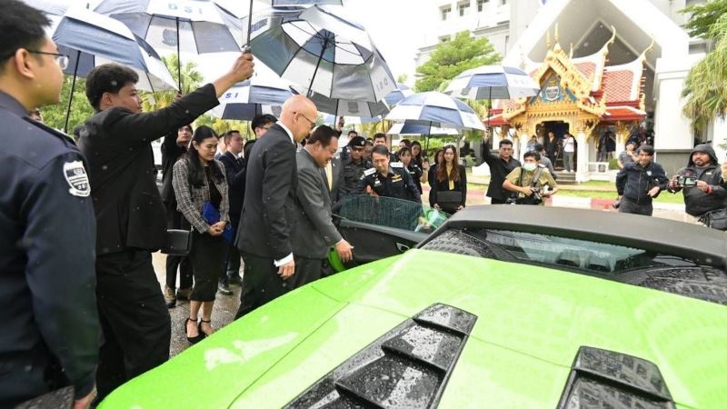 Таиланд возвращает в Великобританию похищенные тайской бандой люксовые авто