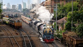 Таиланд готовится к модернизации поездов третьего класса, оснащению их кондиционерами и сидячими местами