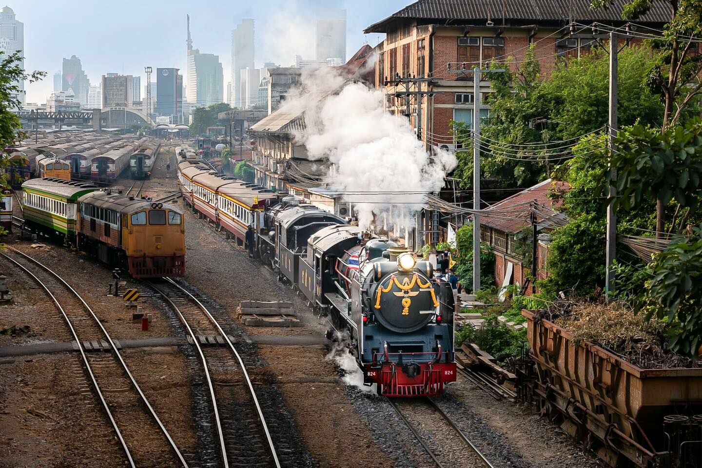 Таиланд готовится к модернизации поездов третьего класса, оснащению их кондиционерами и сидячими местами