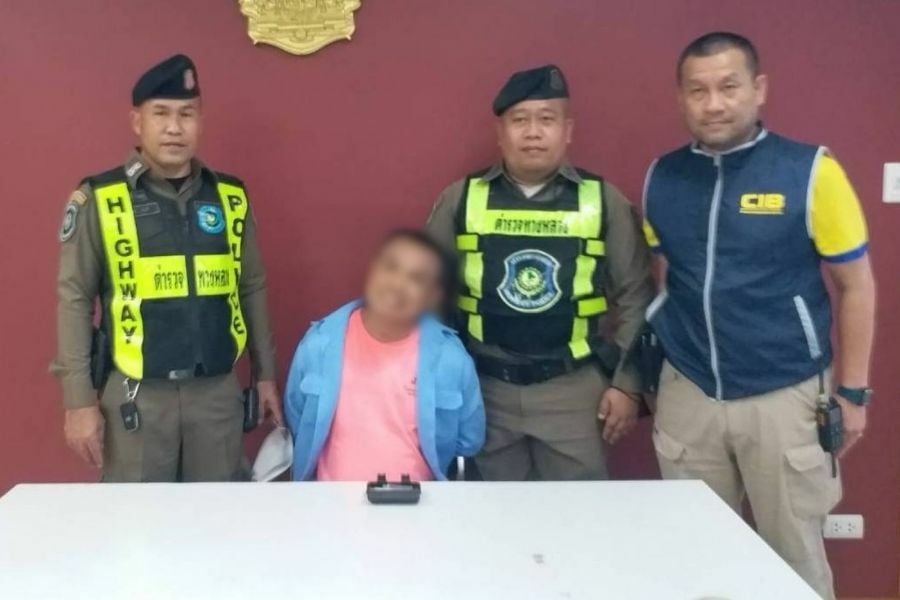 Тайские пассажиры обратились за помощью к наркозависимому водителю микроавтобуса