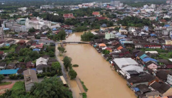 Центр города Чантхабури остается под угрозой затопления - Thai PBS World