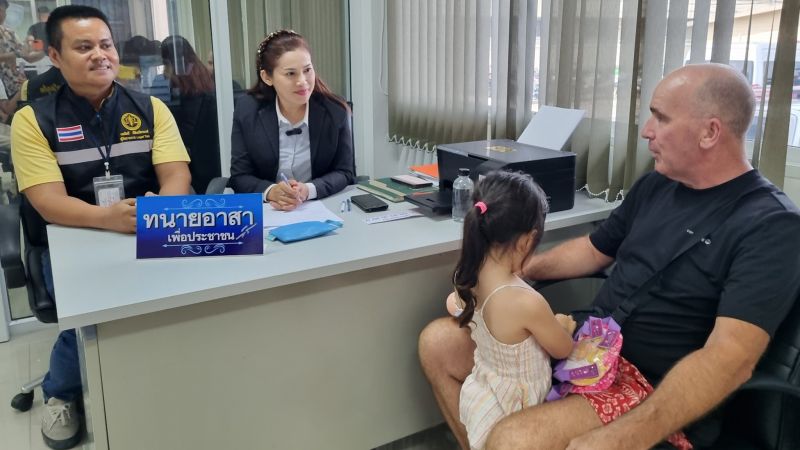 Юристы-волонтеры начали работать в полиции Чалонга и Таланга