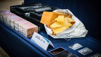 Гонконгских гангстеров арестовали в аэропорту за контрабанду героина