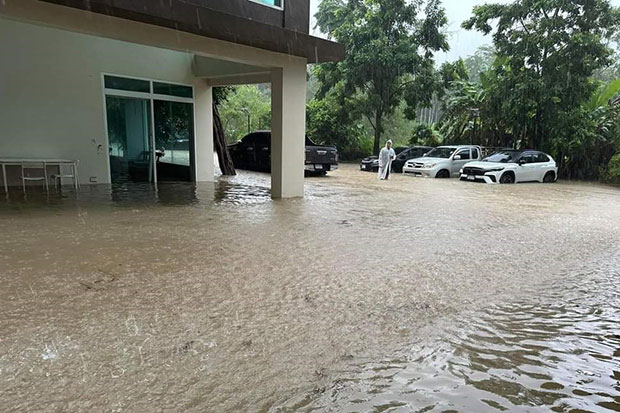 Из-за наводнения на Пхукете путешественникам следует пораньше отправиться в аэропорт