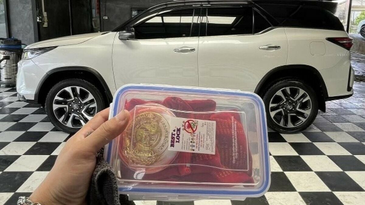 Клиент забыл золото на 1,6 миллиона батов на автомойке в Чаченгсао