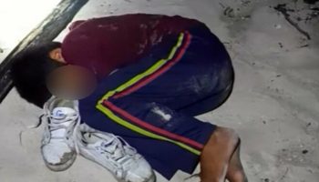 Маленький мальчик, найденный брошенным на пляже Самуи, вызвал возмущение (видео)