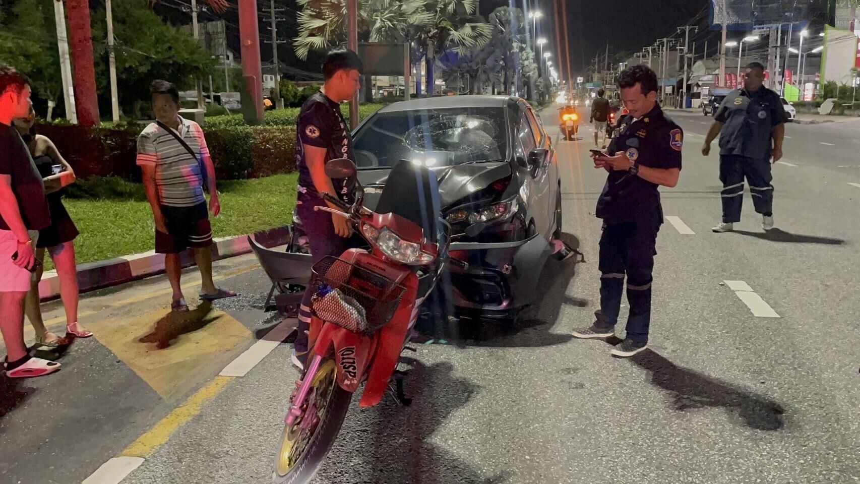 Мотоциклист тяжело ранен пьяным водителем в результате столкновения автомобилей в Паттайе