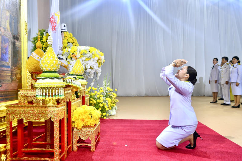 Новый премьер-министр Таиланда Паэтонгтарн получил одобрение короля