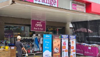 Освобожденный японский чиновник прибыл в Бангкок после осуждения в Мьянме