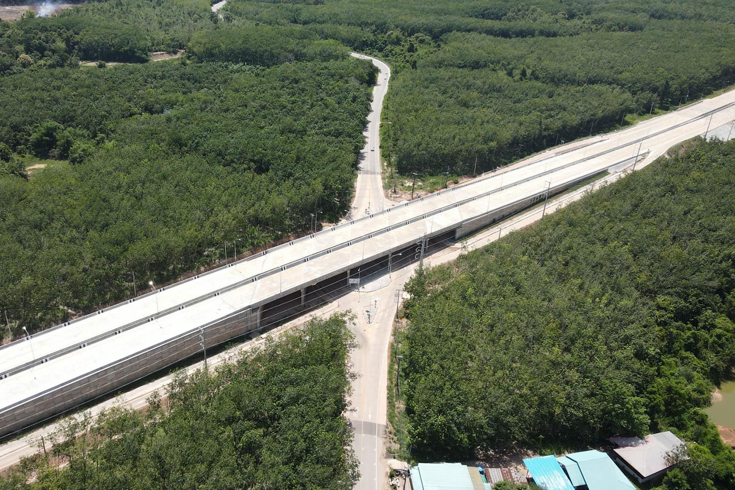 Открытие нового тайско-лаосского моста отложено