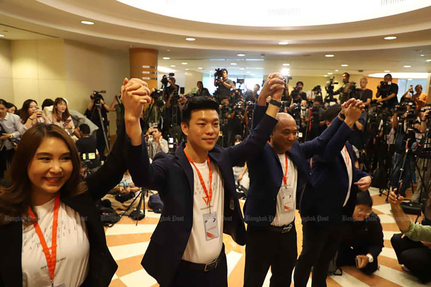 Партия "Движение вперед" бросила вызов реинкарнации