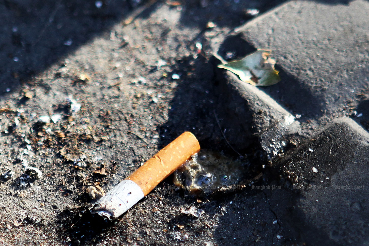 Пассивное курение "убивает 9400 человек в год"