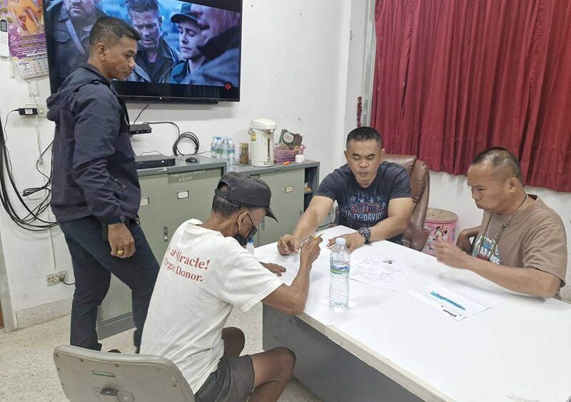 Пожилой мужчина арестован за нападение на женщину с мотыгой на заднем дворе