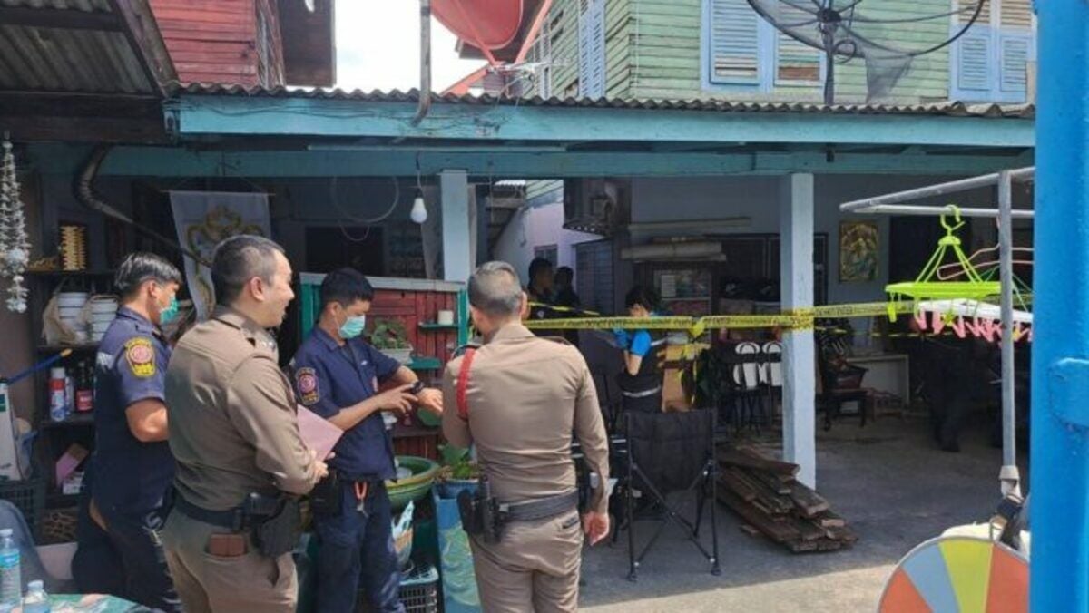 Ревнивый муж убивает жену и себя в "проклятом" доме