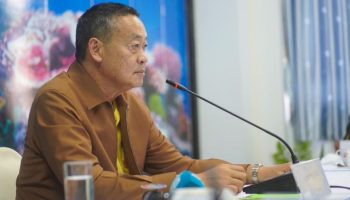 Сеттха Тхависин отстранен от должности