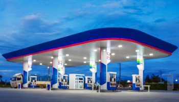 Станция PTT снижает цены на бензин и газохол на 30 сатангов за литр