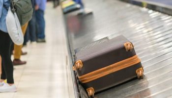 Тайская женщина столкнулась с негативной реакцией из-за запроса на провоз багажа в Японию