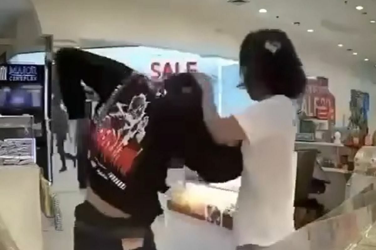 Тайский мужчина зарезал девушку-трансгендера на острове Самуи