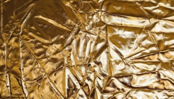 Цены на золото падают, так как тайский рынок ожидает снижения на 50 бат