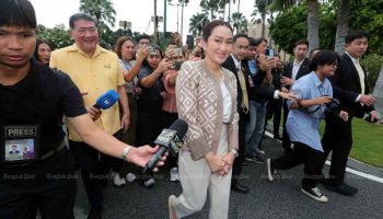 Большинство тайцев не очень доверяют правительству: опрос