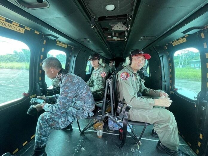 ВВС Индии задействовали вертолет для обследования наводнений на реке Меконг