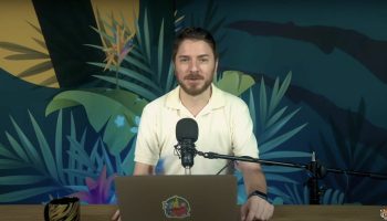 Видеоновости Таиланда | Индиец сошел с ума и разгромил парикмахерскую, в Лаосе задержали дуэт за сатирическое видео о ловле рыбы в ямах