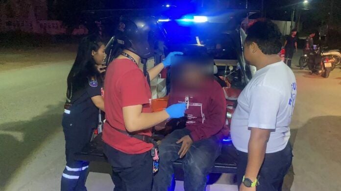 Вооруженные молодые люди напали на тайских подростков в парке Паттайи, двое получили ранения