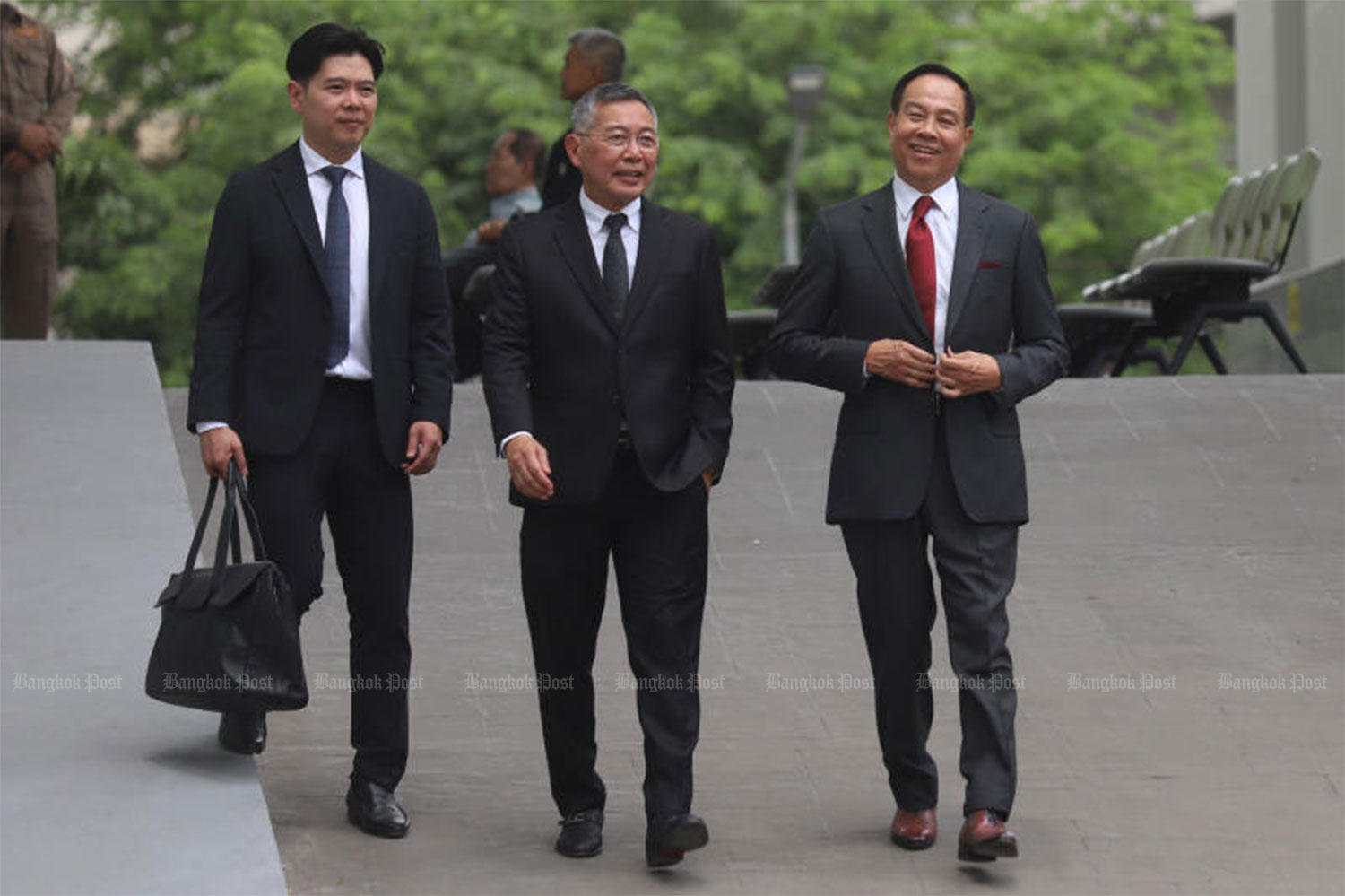 Восемь человек не признают себя виновными в провале дела "Босса"