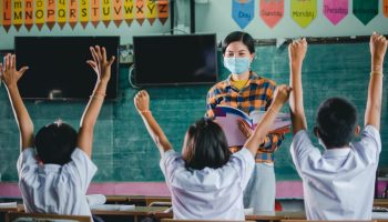 Директор по образованию переназначен из-за скандала с экзаменом Sa Kaeo