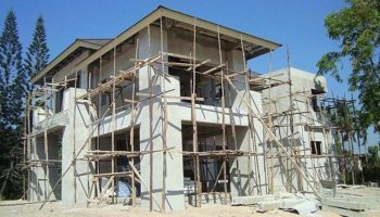 Долг тайских домохозяйств достиг 13,6 трлн бат из-за роста безнадежных кредитов