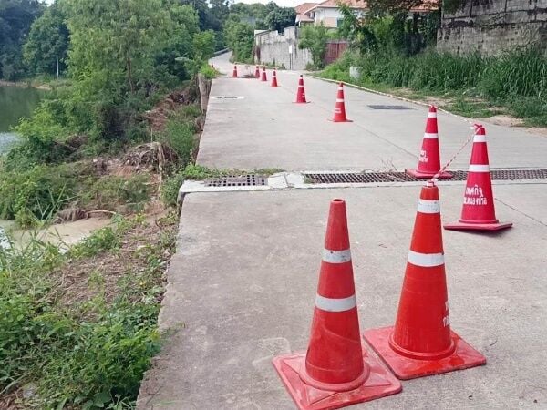 Жители Восточной Паттайи опасаются, что карстовая воронка может поглотить их дома