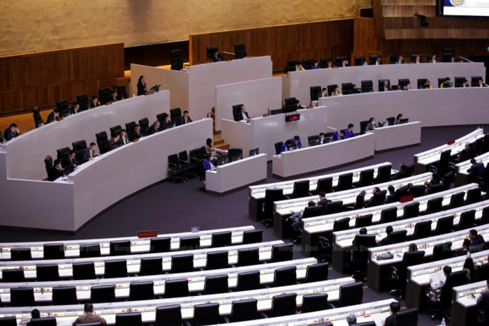 Зенитный огонь усиливается из-за предложения переписать устав