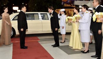 Король Таиланда посетил «Лебединое озеро» в Бангкоке