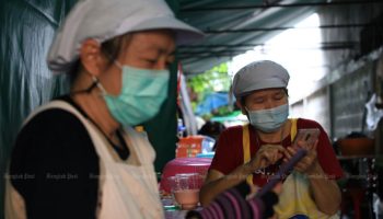 Министр признает, что раздаточный материал нуждается в корректировке