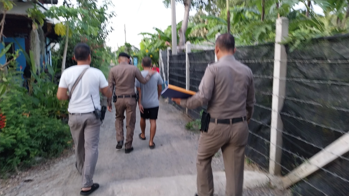 Мужчина смертельно ранил женщину ножом из-за спора о границах собственности