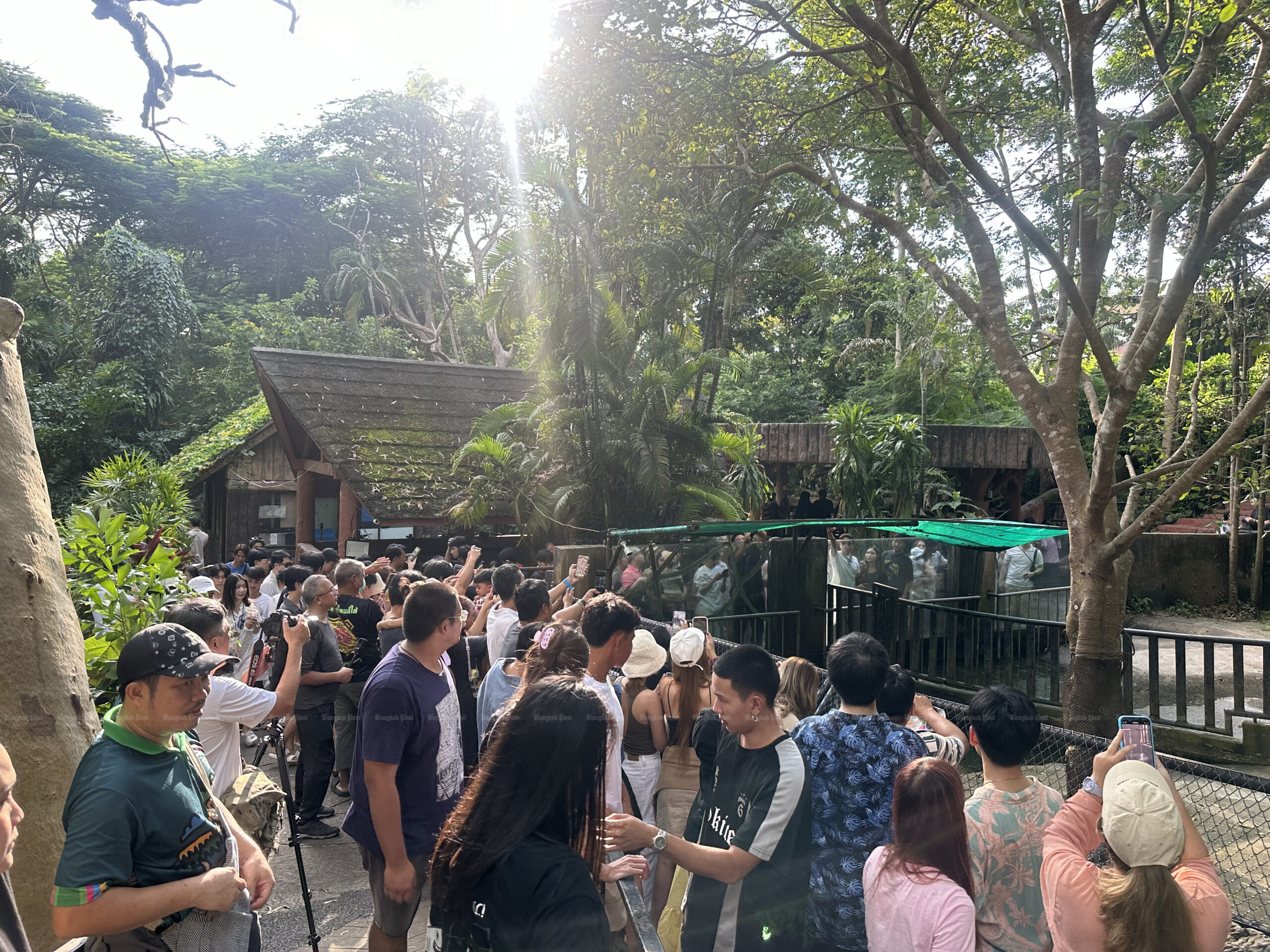 На посещение Му Дэнга установлено пятиминутное ограничение