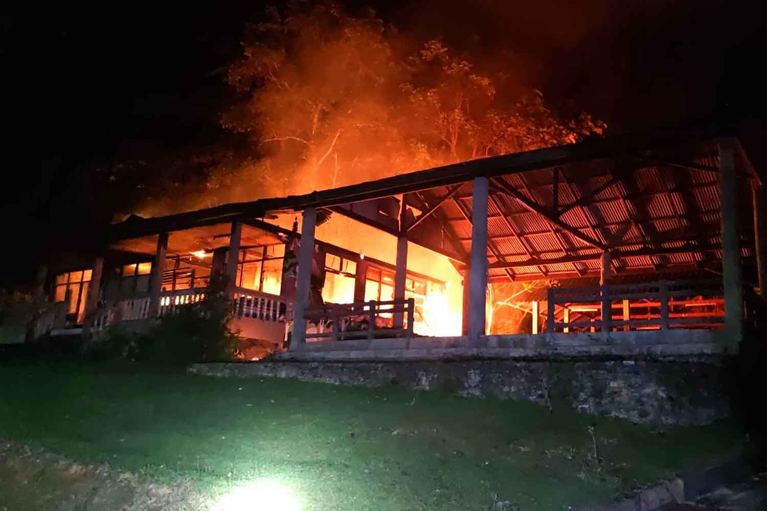 На юге Таиланда взорван и сожжен офис заповедника дикой природы