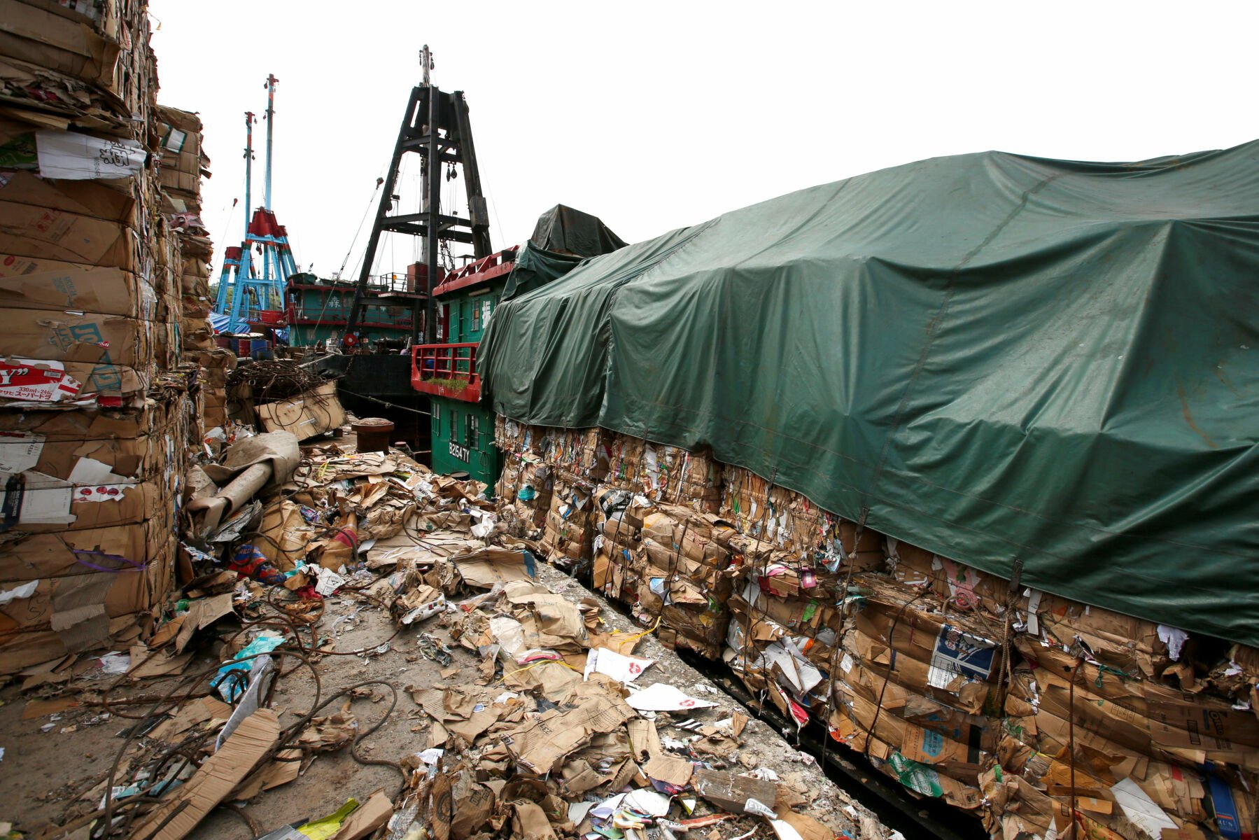 Не трать, не желай: Таиланд ужесточает контроль за импортом грязной бумаги