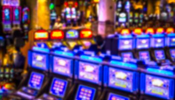 Оппозиция предупреждает о ‘теневой’ стороне казино