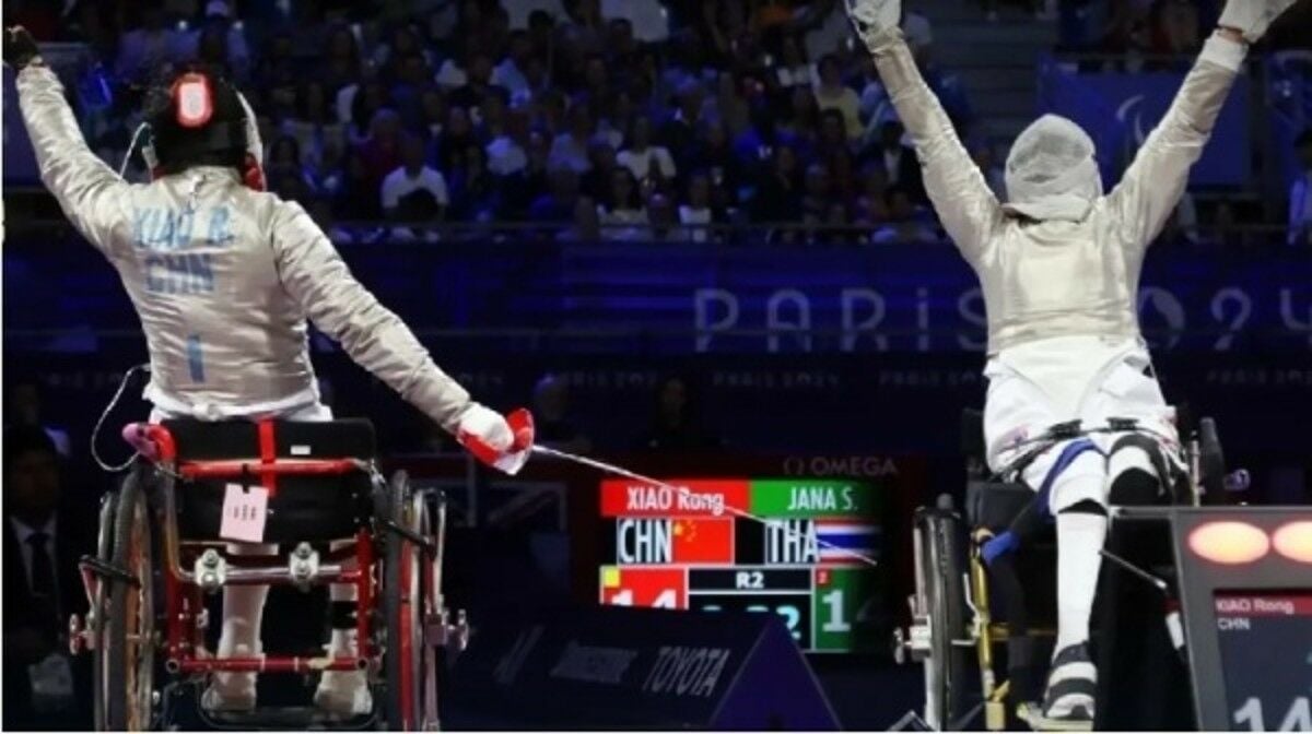 Ошеломляющая победа королевы тайского фехтования на инвалидных колясках в возвращении