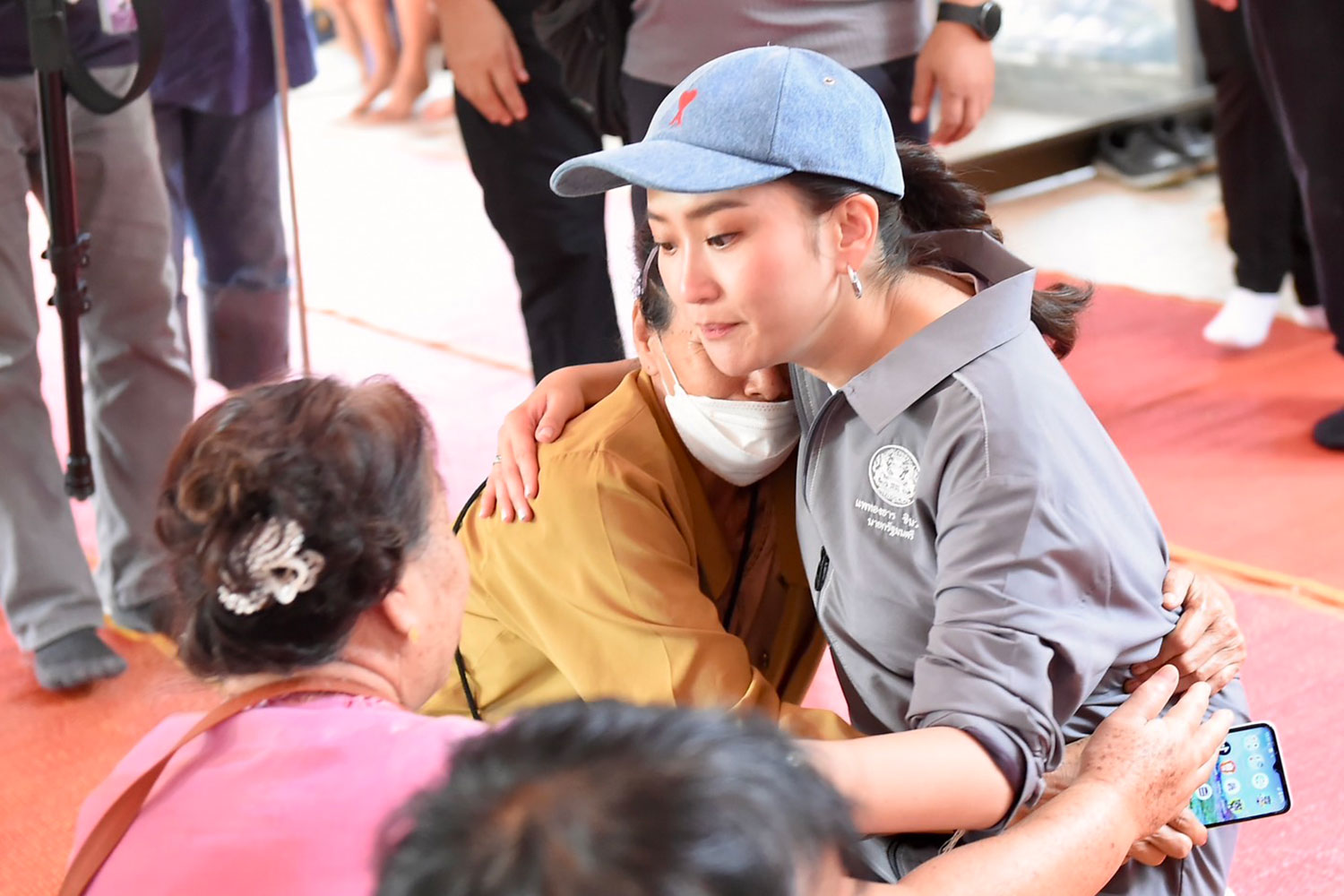 Паэтонгтарн заказывает срочную помощь пострадавшим от наводнения