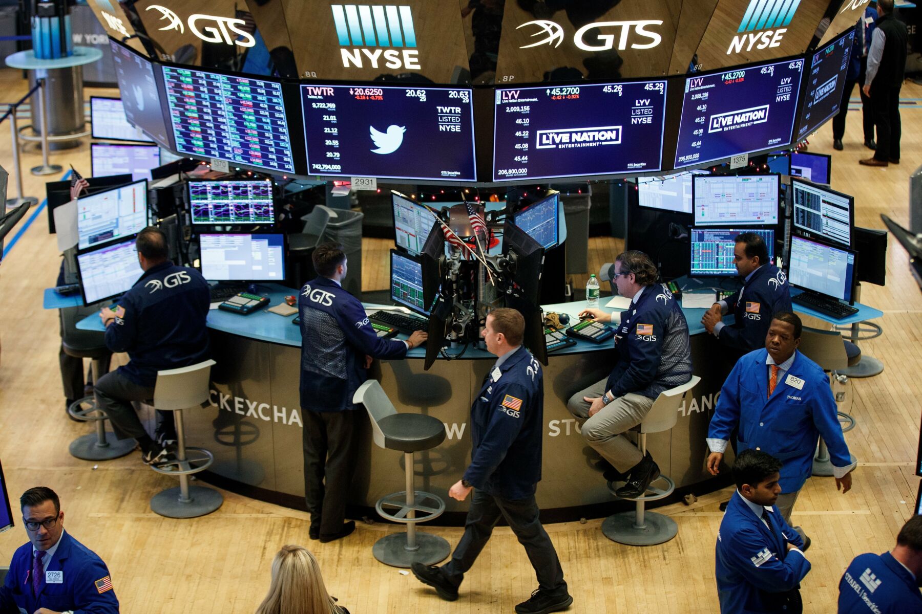 Политические выплаты: компании, зарегистрированные на бирже, будут зарабатывать баты