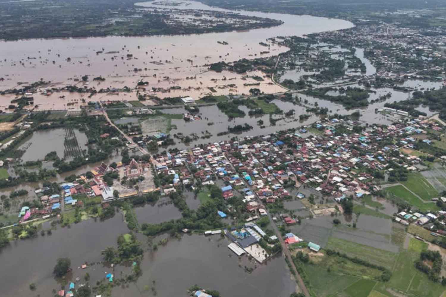 Премьер-министр обещает ускорить выплаты по наводнениям