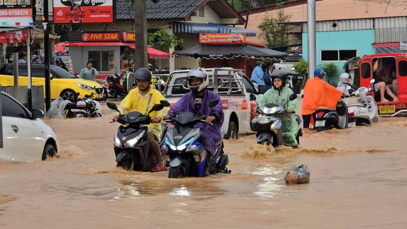 Пхукет пережил день сплошных дождей без жертв